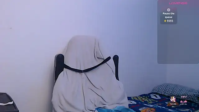 Snapshot of bryamado69 chatting on 04/28/26, 03:05 bryamado69 online show from 04/28/26, 03:05