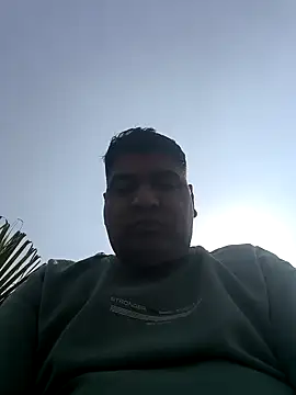 Snapshot of Gururonny07 chatting on 02/11/25, 07:44 Gururonny07 online show from 02/11/25, 07:44