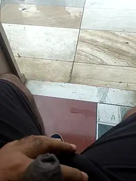 Snapshot of Gururonny07 chatting on 11/05/25, 06:49 Gururonny07 online show from 11/05/25, 06:49