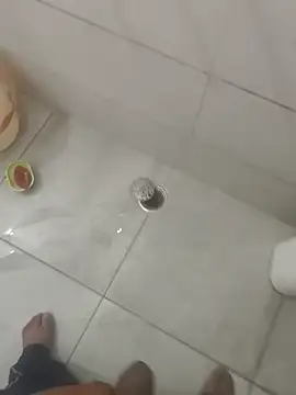 Snapshot of Gururonny07 chatting on 10/19/25, 12:35 Gururonny07 online show from 10/19/25, 12:35