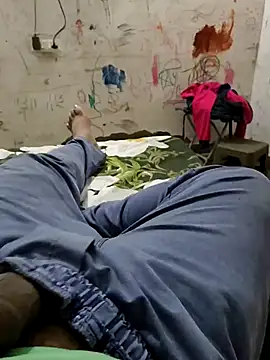 Snapshot of Gururonny07 chatting on 03/14/25, 06:42 Gururonny07 online show from 03/14/25, 06:42