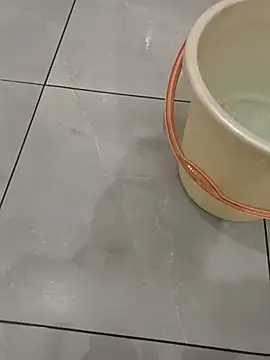 Snapshot of Gururonny07 chatting on 11/15/25, 04:05 Gururonny07 online show from 11/15/25, 04:05