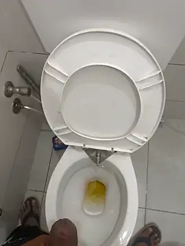 Snapshot of Gururonny07 chatting on 12/15/25, 11:31 Gururonny07 online show from 12/15/25, 11:31