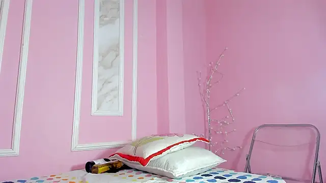 Snapshot of Antonellasmith00 chatting on 03/17/25, 01:18 Antonellasmith00 online show from 03/17/25, 01:18