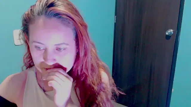 Snapshot of zoe_jones3 chatting on 01/23/25, 11:05 zoe jones3 online show from 01/23/25, 11:05