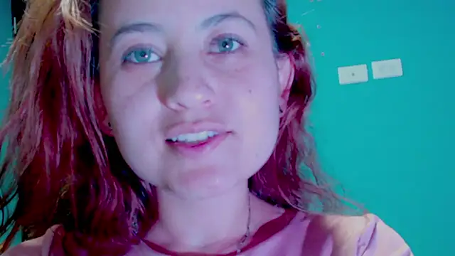 Snapshot of zoe_jones3 chatting on 01/22/25, 01:53 zoe jones3 online show from 01/22/25, 01:53