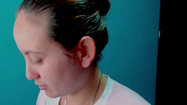 Snapshot of zoe_jones3 chatting on 02/18/25, 03:10 zoe jones3 online show from 02/18/25, 03:10