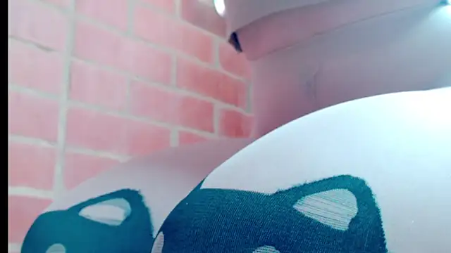 Snapshot of zoe_jones3 chatting on 09/24/25, 02:01 zoe jones3 online show from 09/24/25, 02:01