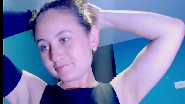 Snapshot of zoe_jones3 chatting on 03/15/25, 11:28 zoe jones3 online show from 03/15/25, 11:28