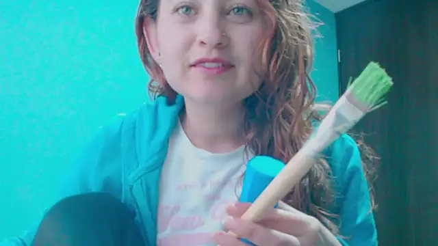 Snapshot of zoe_jones3 chatting on 02/18/25, 10:36 zoe jones3 online show from 02/18/25, 10:36