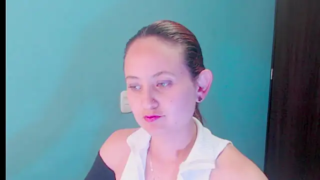 Snapshot of zoe_jones3 chatting on 02/27/25, 10:20 zoe jones3 online show from 02/27/25, 10:20