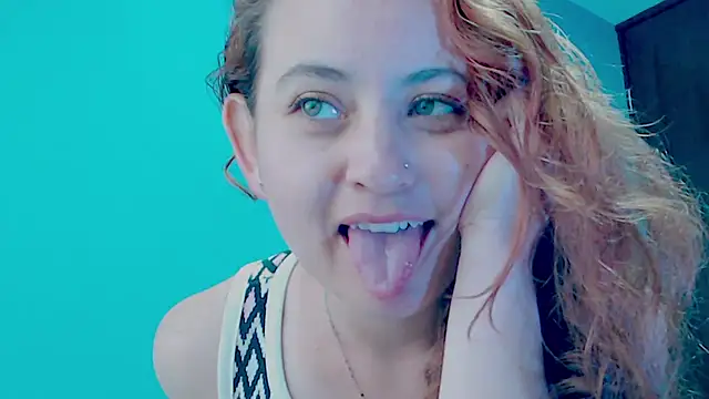 Snapshot of zoe_jones3 chatting on 01/20/25, 10:15 zoe jones3 online show from 01/20/25, 10:15