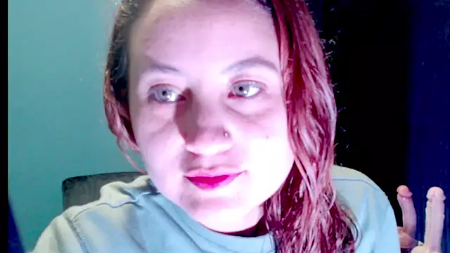 Snapshot of zoe_jones3 chatting on 03/18/25, 11:31 zoe jones3 online show from 03/18/25, 11:31