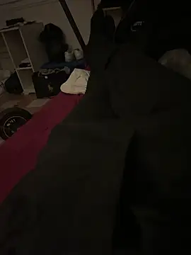 Snapshot of pignoufe chatting on 02/27/26, 10:42 pignoufe online show from 02/27/26, 10:42