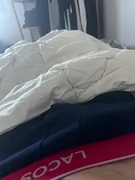 Snapshot of pignoufe chatting on 02/21/26, 07:32 pignoufe online show from 02/21/26, 07:32