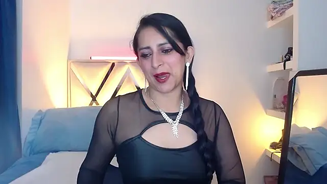Snapshot of Andrea_Sexx_ chatting on 10/06/25, 12:01 Andrea Sexx online show from 10/06/25, 12:01