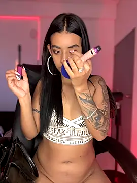 Laura fernandezII online show from 10/12/25, 07:15