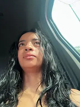 Laura fernandezII online show from 11/05/25, 01:58