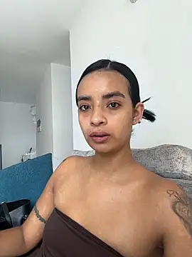 Laura fernandezII online show from 05/14/26, 06:16