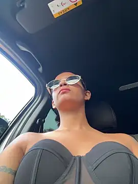 Laura fernandezII online show from 03/07/26, 10:15