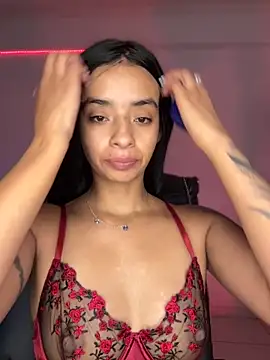 Laura fernandezII online show from 10/04/25, 09:27