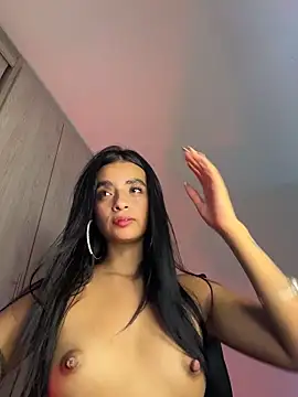 Laura fernandezII online show from 11/06/25, 02:26