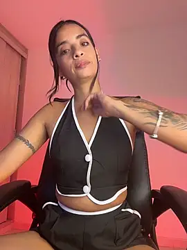 Laura fernandezII online show from 05/03/26, 03:11