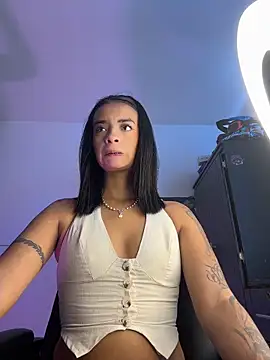 Laura fernandezII online show from 04/02/26, 08:48