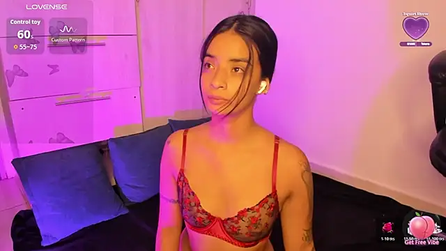 Laura fernandezII online show from 03/24/26, 02:44