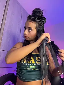 Laura fernandezII online show from 11/19/25, 02:55