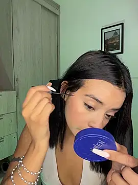 Laura fernandezII online show from 03/14/26, 02:17