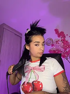 Laura fernandezII online show from 05/16/26, 02:54