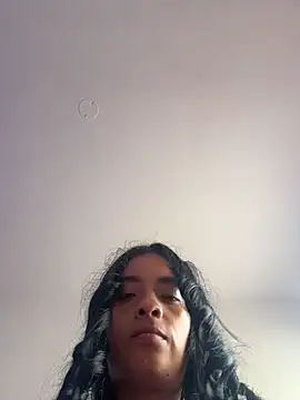 Laura fernandezII online show from 11/03/25, 07:39