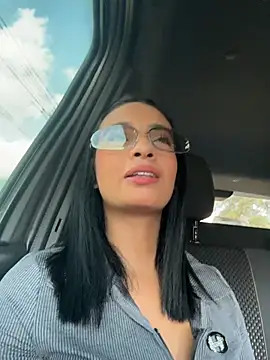 Laura fernandezII online show from 05/06/26, 09:19
