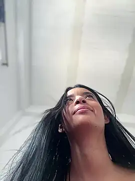 Laura fernandezII online show from 03/19/25, 06:12