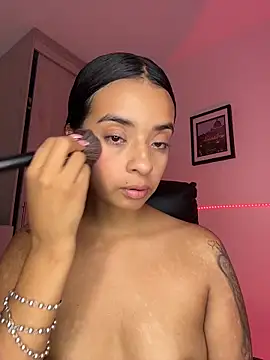 Laura fernandezII online show from 02/13/26, 02:44