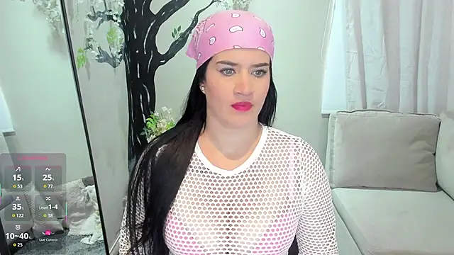 LenaRuiz  online show from 10/25/25, 12:04