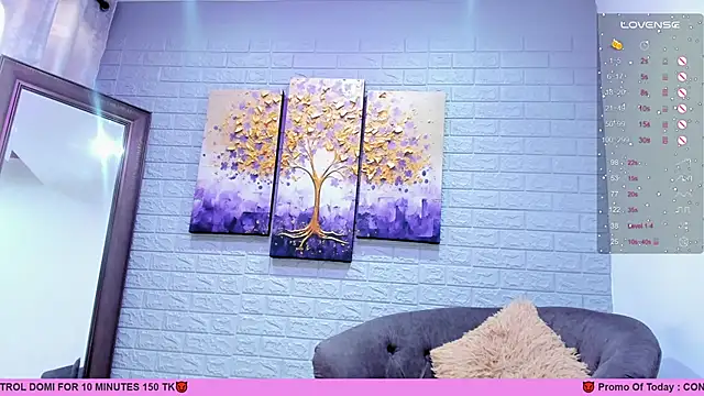 Snapshot of LenaRuiz_ chatting on 03/10/25, 06:12 LenaRuiz online show from 03/10/25, 06:12