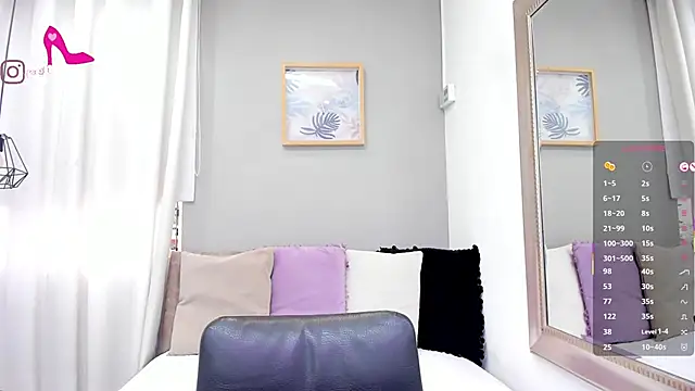 Snapshot of LenaRuiz_ chatting on 06/04/26, 12:10 LenaRuiz online show from 06/04/26, 12:10