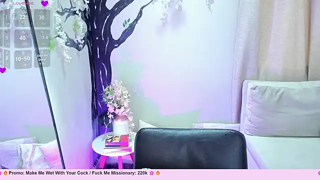 LenaRuiz  online show from 11/27/25, 12:05