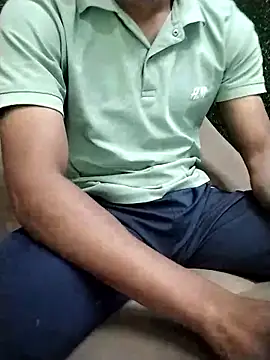 Snapshot of vicky0805 chatting on 03/11/25, 04:51 vicky0805 online show from 03/11/25, 04:51