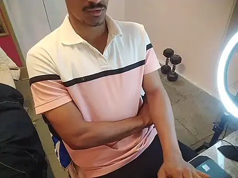 Snapshot of vicky0805 chatting on 09/30/25, 03:40 vicky0805 online show from 09/30/25, 03:40