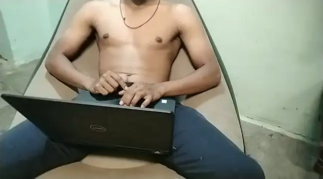 Snapshot of vicky0805 chatting on 02/11/25, 09:52 vicky0805 online show from 02/11/25, 09:52