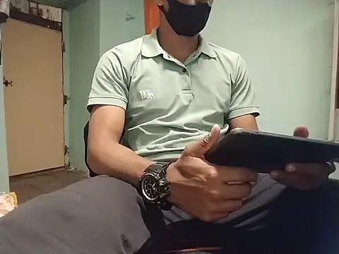 Snapshot of vicky0805 chatting on 01/03/25, 08:54 vicky0805 online show from 01/03/25, 08:54