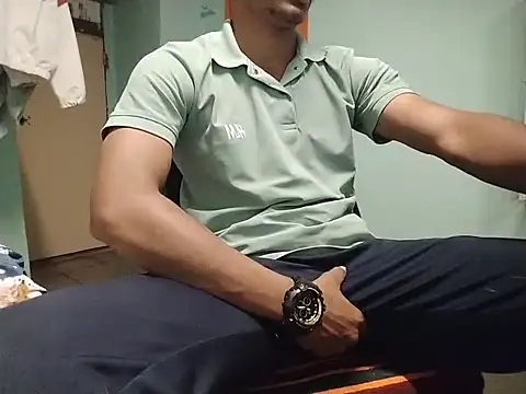 Snapshot of vicky0805 chatting on 01/08/25, 09:21 vicky0805 online show from 01/08/25, 09:21