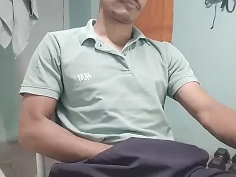 Snapshot of vicky0805 chatting on 02/24/25, 09:32 vicky0805 online show from 02/24/25, 09:32