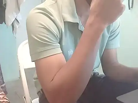 Snapshot of vicky0805 chatting on 03/14/25, 03:48 vicky0805 online show from 03/14/25, 03:48