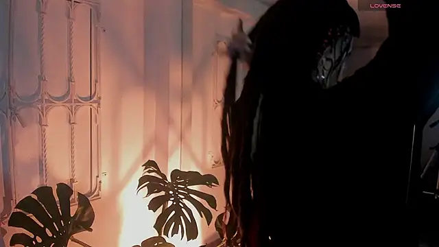 Snapshot of _sharlotte777 chatting on 02/13/26, 01:22 sharlotte777 online show from 02/13/26, 01:22