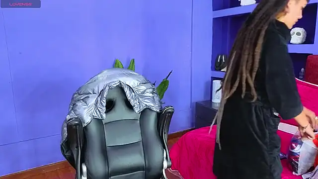  sharlotte777 online show from 10/25/25, 02:07