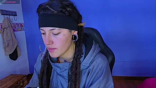  sharlotte777 online show from 11/12/25, 01:59